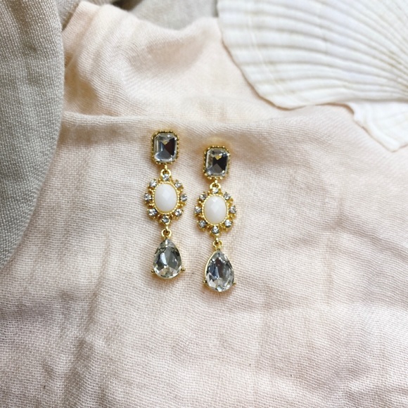 Arpachshad Crystal Drop Earring - Picture 2 of 3